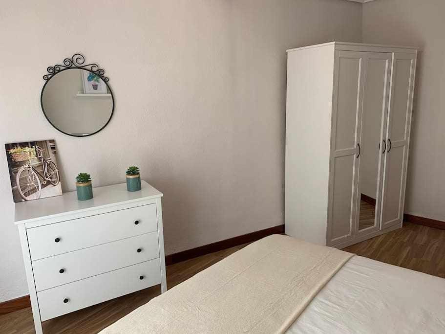 شقة Arostegi Etxea Bonito Piso Junto Al Puerto بيرميو المظهر الخارجي الصورة