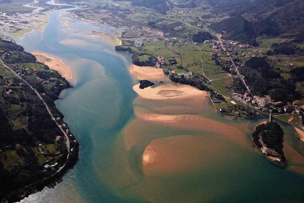 شقة Arostegi Etxea Bonito Piso Junto Al Puerto بيرميو المظهر الخارجي الصورة