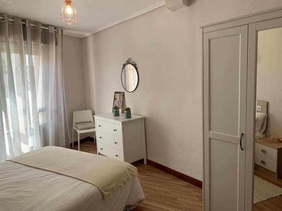 شقة Arostegi Etxea Bonito Piso Junto Al Puerto بيرميو المظهر الخارجي الصورة